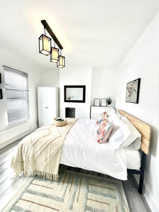 Spacious Modern Victorian House In Rochester Wainscot Εξωτερικό φωτογραφία